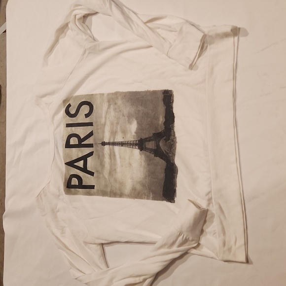 Forever 21 Long Sleeve TSHIRT - Picture 1 of 4